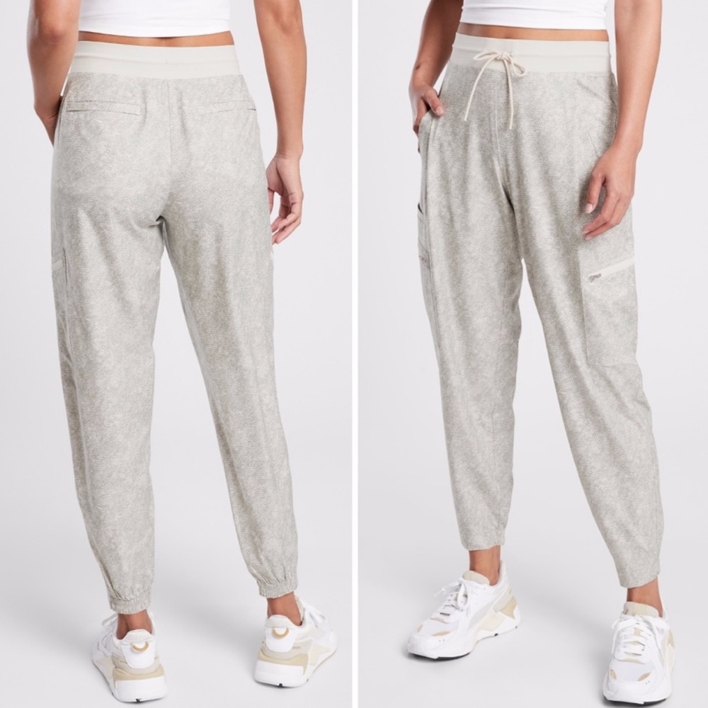 Athleta NEW Venture Printed Jogger Style Pant in Viper‎ Grey Print Size 12
